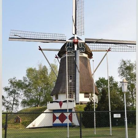 De Heijense Molen Retro Camping Exterior photo
